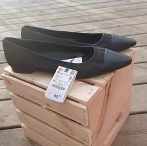 Zara flats black NWT 8.5